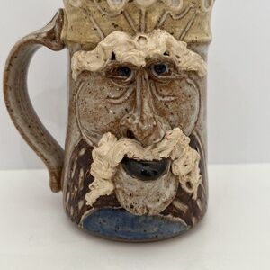 VINTAGE JOHN COINER - KING - CERAMIC ART POTTERY MUG 5" TALL FUNNY, UNIQ…